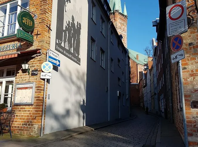 Appartementhaus Obertrave 3* Lübeck